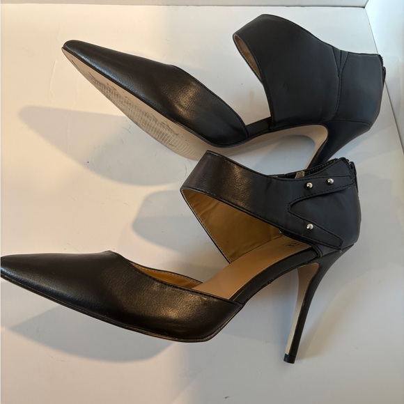 a.n.a Black Pointed Toe Heels - Picture 4 of 4